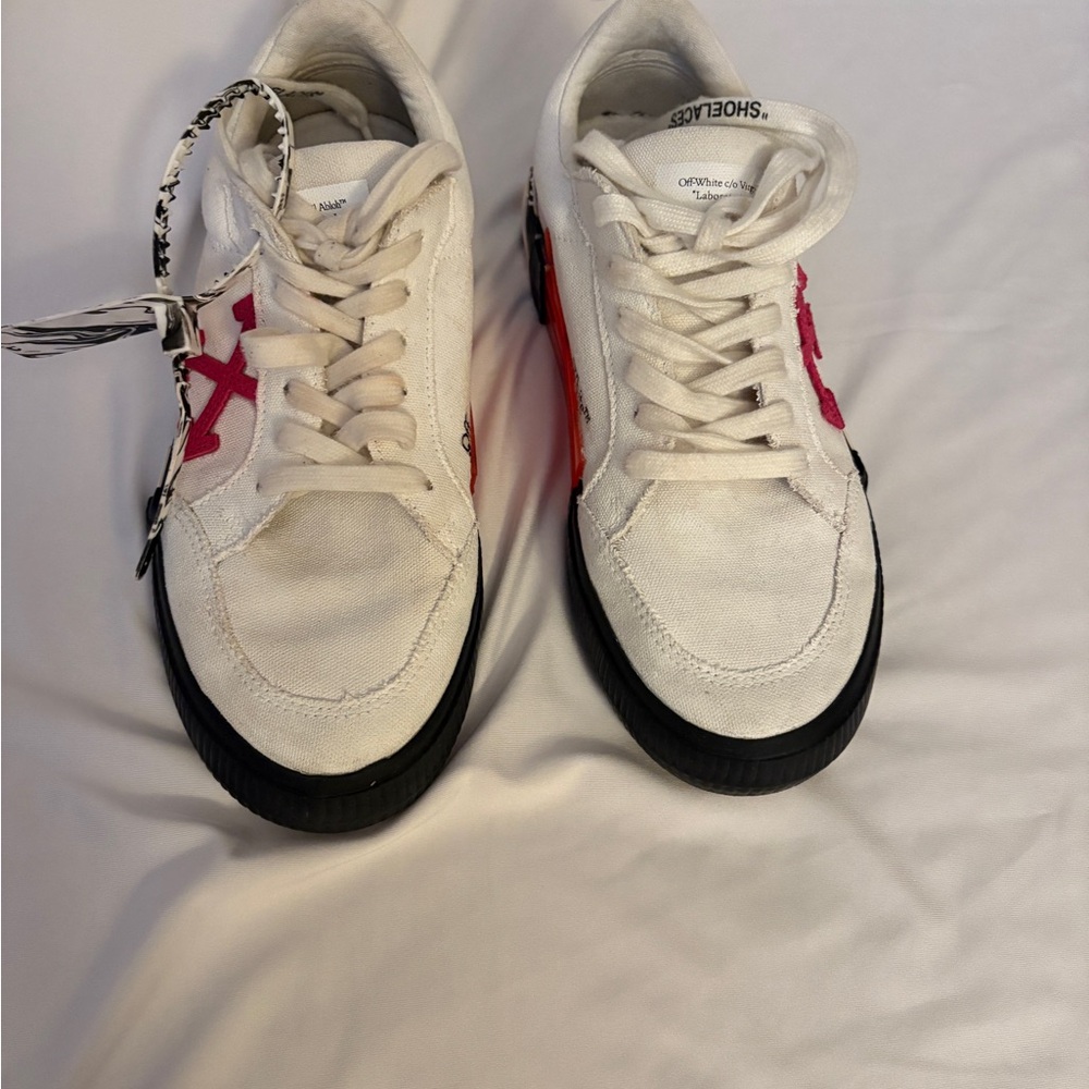 Off-White™ Vulcanized Sneaker by Virgil Abloh – Women’s EU 37 with COA